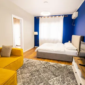 Appartamento Cane, Tirana